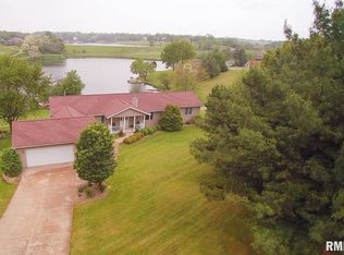 310 Ridgeview Dr, Sherrard, IL 61281