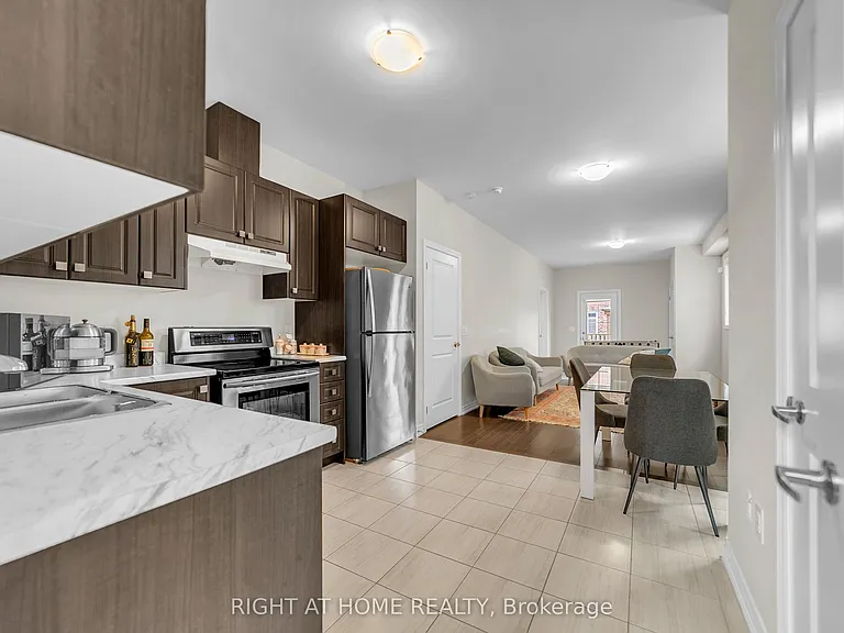 126 Blackwell Cres — Photo 11