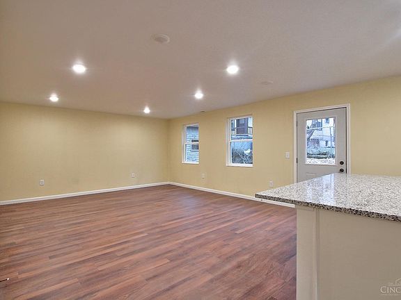 5th image of 1628 Dauner Ave