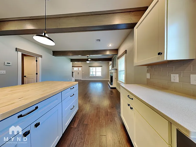 405 S Carl St — Photo 4