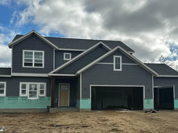 8366 Bauerridge Ave, Jenison, MI 49428