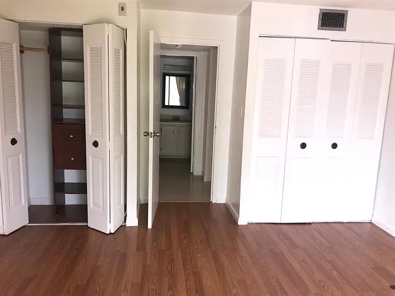 5825 Washington St #40B — Photo 6
