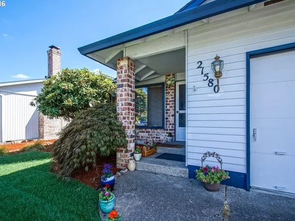 21580 SW Lois St, Beaverton, OR 97003