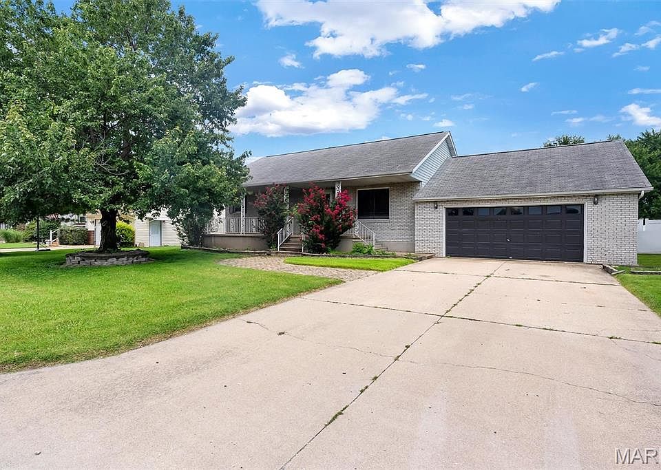 1st image of 14 Perigen Ln