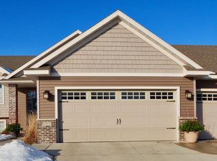 1917 Fieldstone Rd SW, Rochester, MN 55902