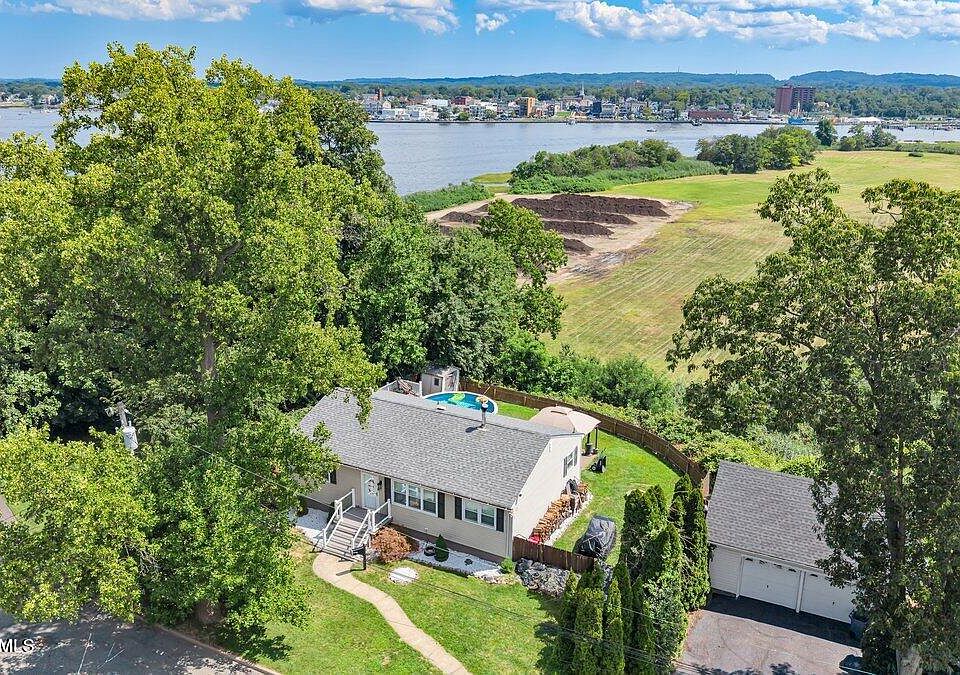 1st image of 1099 Woodmere Drive