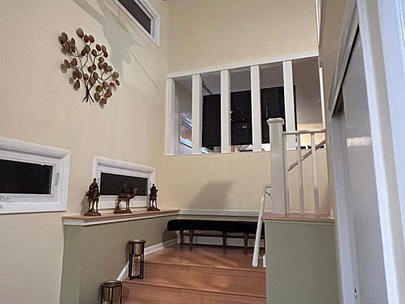 2nd image of 23 Featherbed Ln
