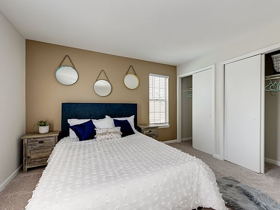3rd image of 5401 Claymont Dr #332
