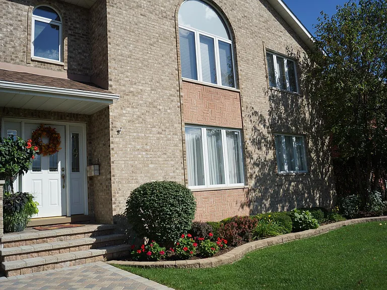 217 S Dryden Pl #2 — Photo 2