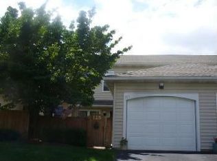 125 Treetops Dr, Lancaster, PA 17601