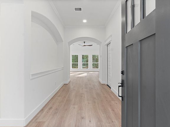 5th image of 241 Clear Spgs