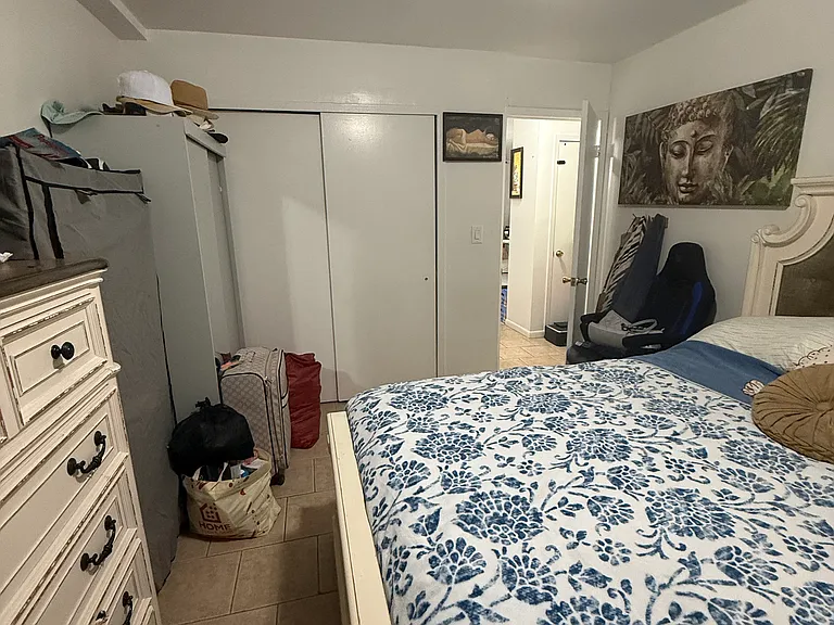 568 Hart St #1 — Photo 7