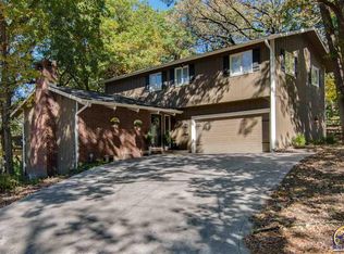 2028 SW Wildwood Ln, Topeka, KS 66611