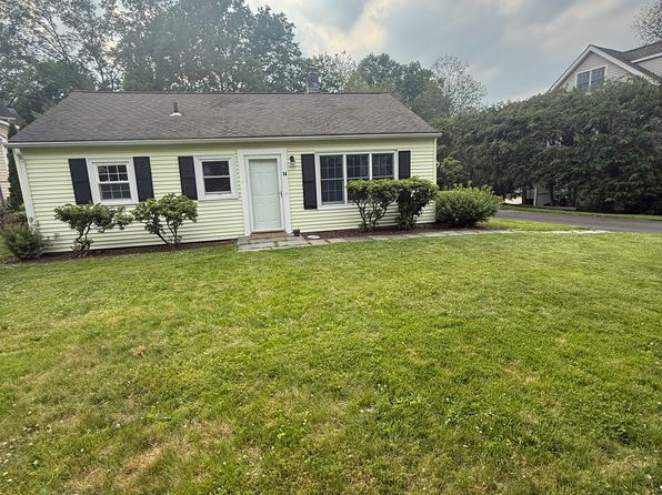 14 Circle Dr