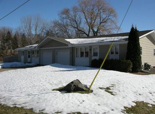 95 W 136th St, Burnsville, MN 55337
