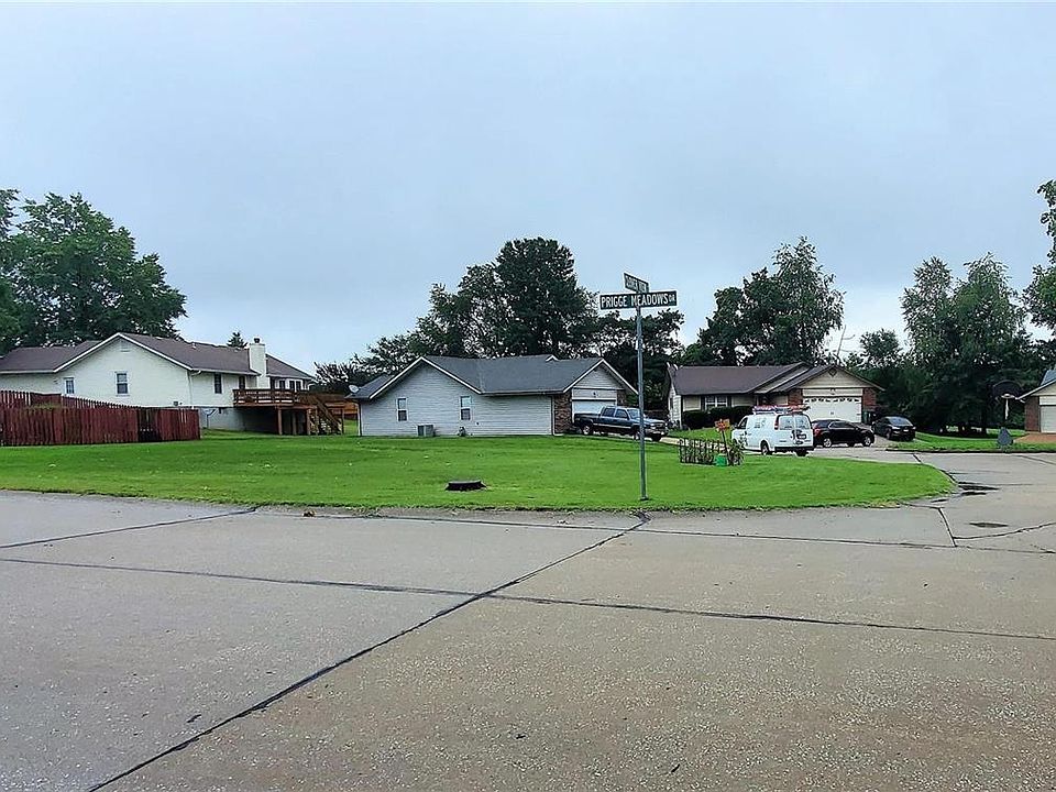 2nd image of 721 Clover View Ct