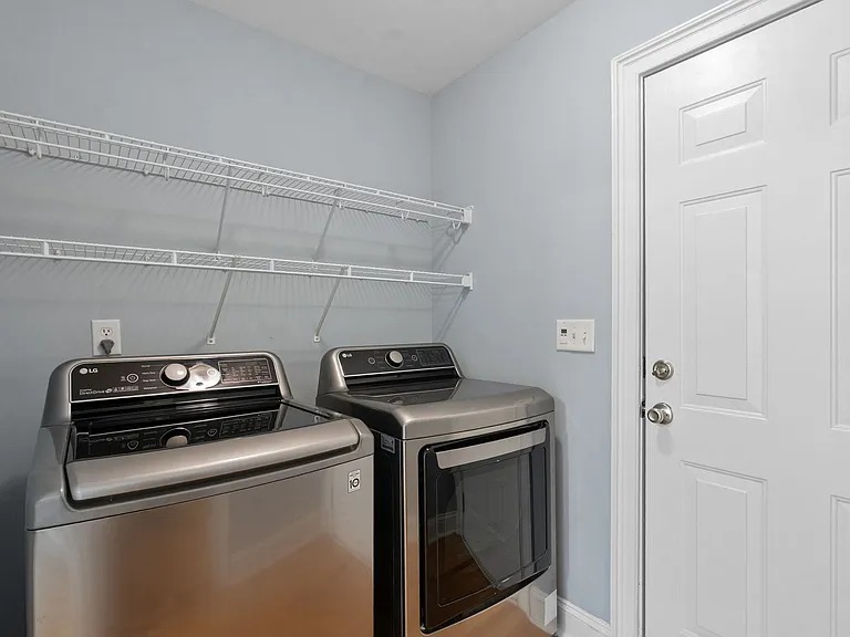 669 Fair Spring Dr — Photo 26