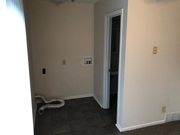 4th image of 421 W 87th St