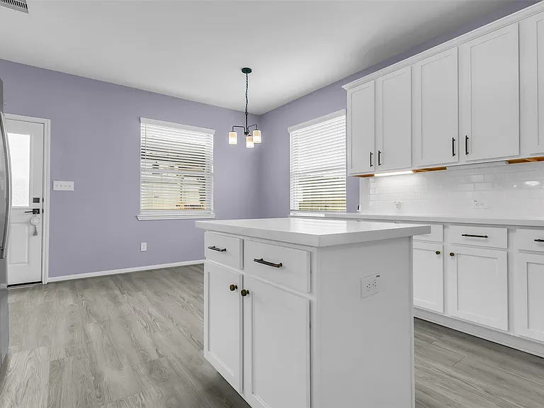 5338 Walker St — Photo 15