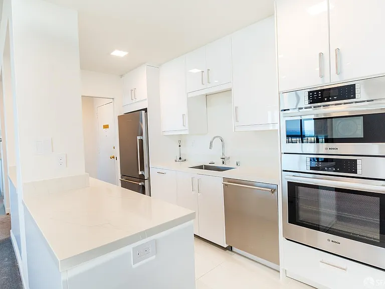 2200 Sacramento St #1401 — Photo 25