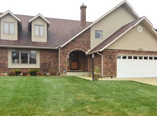 2403 Highland Dr, Palatine, IL 60067