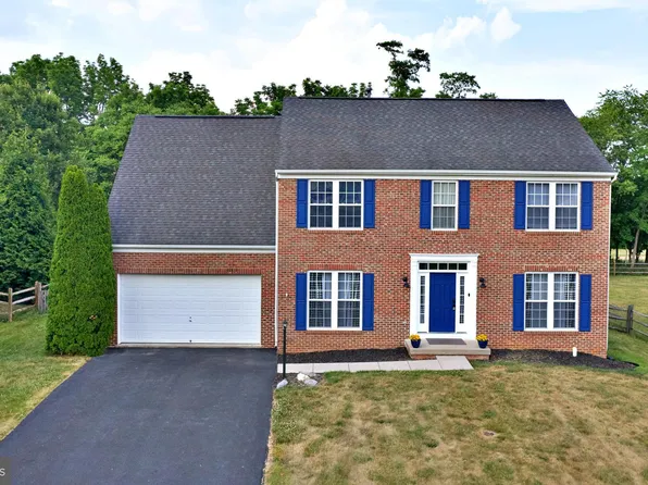 188 Sawgrass Dr, Charles Town, WV 25414
