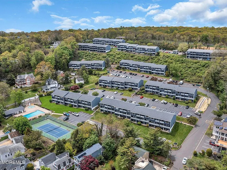 F-4 Hillside Court — Photo 44
