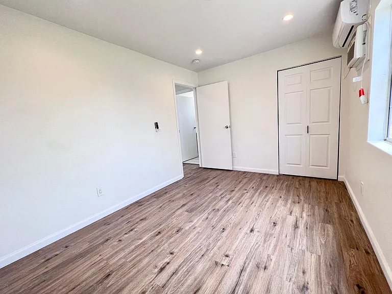 653 1/2 Maltman Ave — Photo 16