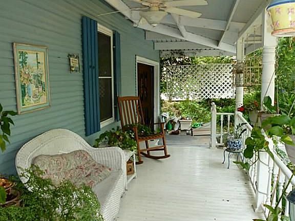 4th image of 3306 E Country Club Dr