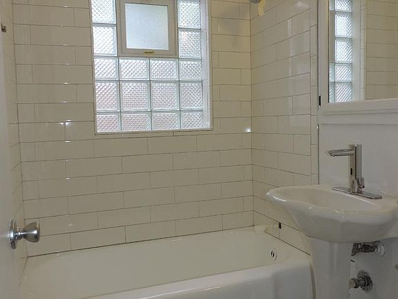 5th image of 2118 Keeney St