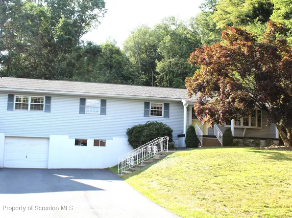 449 3rd St, Blakely, PA 18447