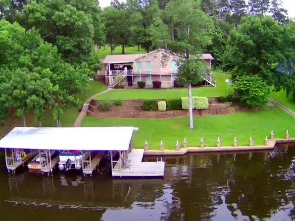 3073 E Lake Dr, Gladewater, TX 75647