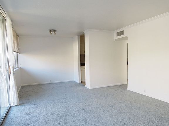 4th image of 32 Andrew Dr APT 124