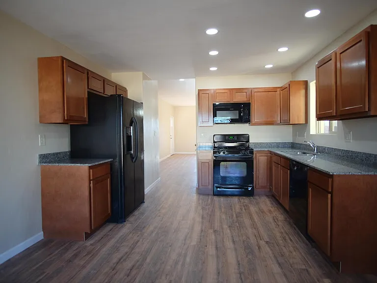 102 W District St #1 — Photo 9