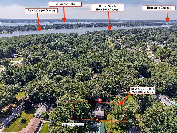 2nd image of 944 W Fennwood Cir