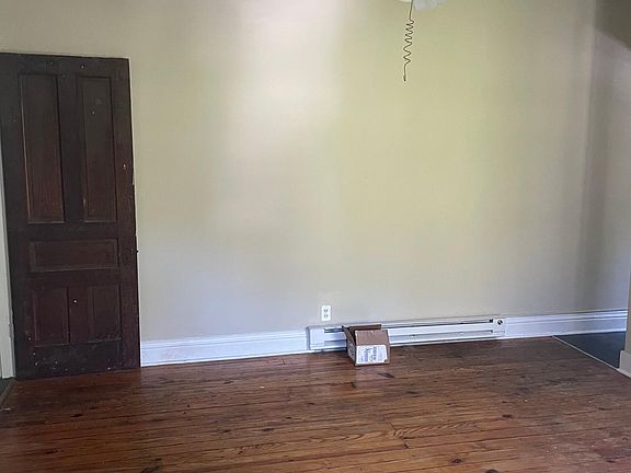 5th image of 1039 W Linden St #2