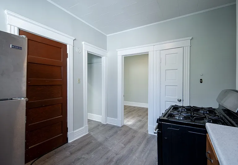 11 King Ave #2 — Photo 6