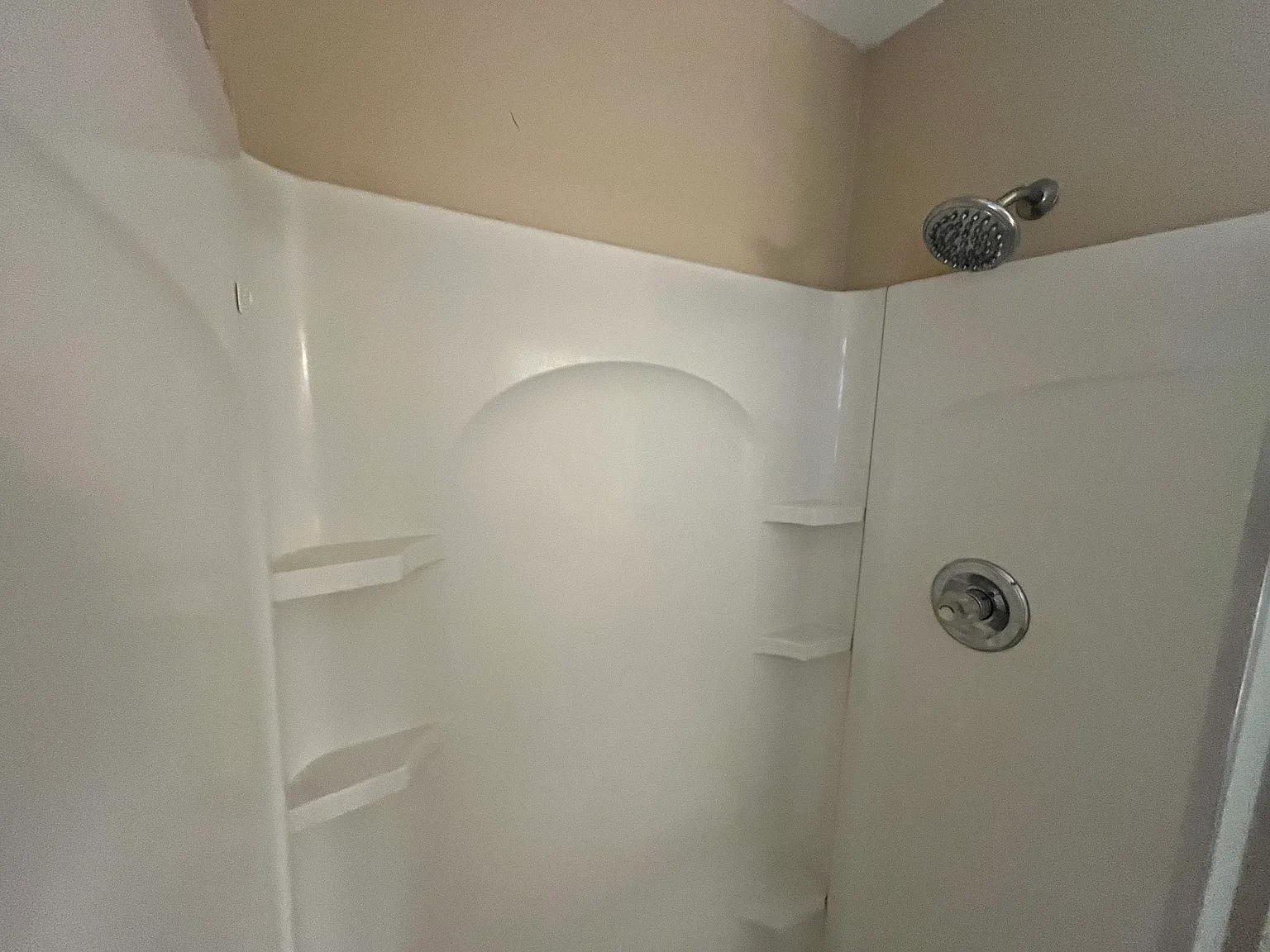3 bed, 1130 sqft, $1,800 — Photo 4