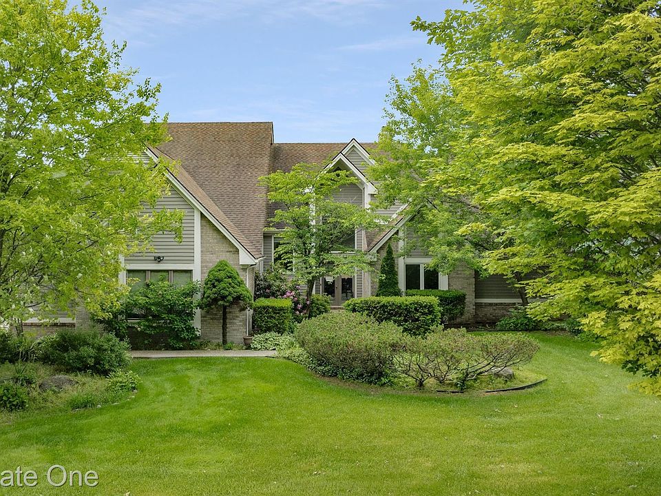 1st image of 30887 Huntsman Dr E