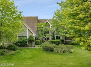 30887 Huntsman Dr E, Farmington Hills, MI 48331