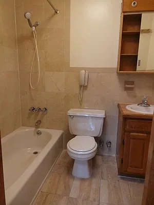 Rented by Perry Associates NYC Inc | media 12
