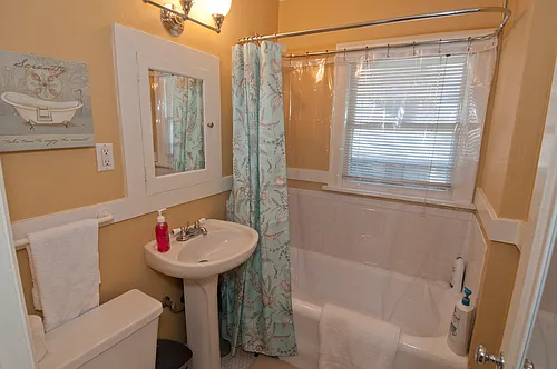 2356 NW Westover Rd #4 Photo 1