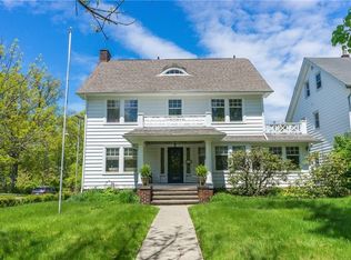 2671 Scarborough Rd, Cleveland Heights, OH 44106