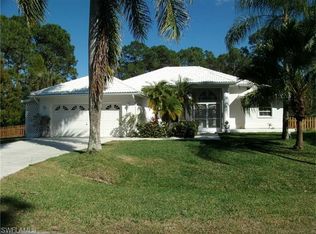 812 Robert Ave, Lehigh Acres, FL 33936