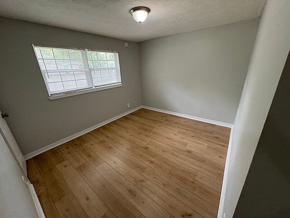 2nd image of 3623 Owen Ave