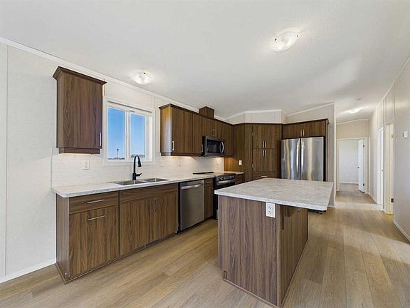 4th image of 79 McKay Way