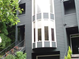 1239 SW Gaines St, Portland, OR 97239