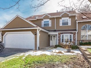 270 Ascot Ln, Streamwood, IL
