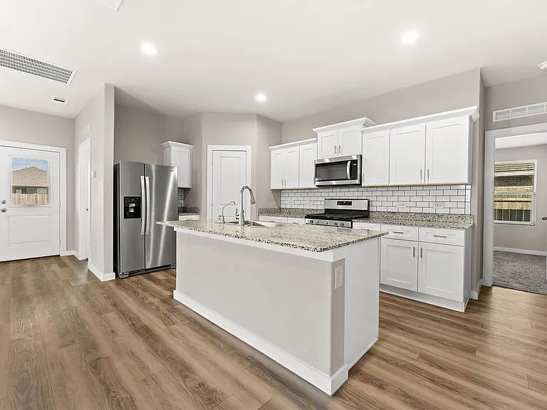 7611 Orange Blossom Rd — Photo 5