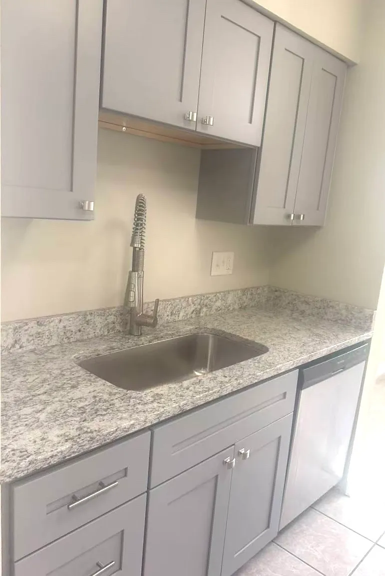 2 bed, 1000 sqft, $1,395 — Photo 2